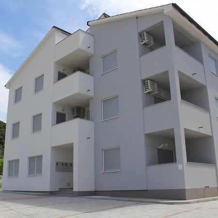 Apartments Petrusic Supetarska Draga Zewnętrze zdjęcie