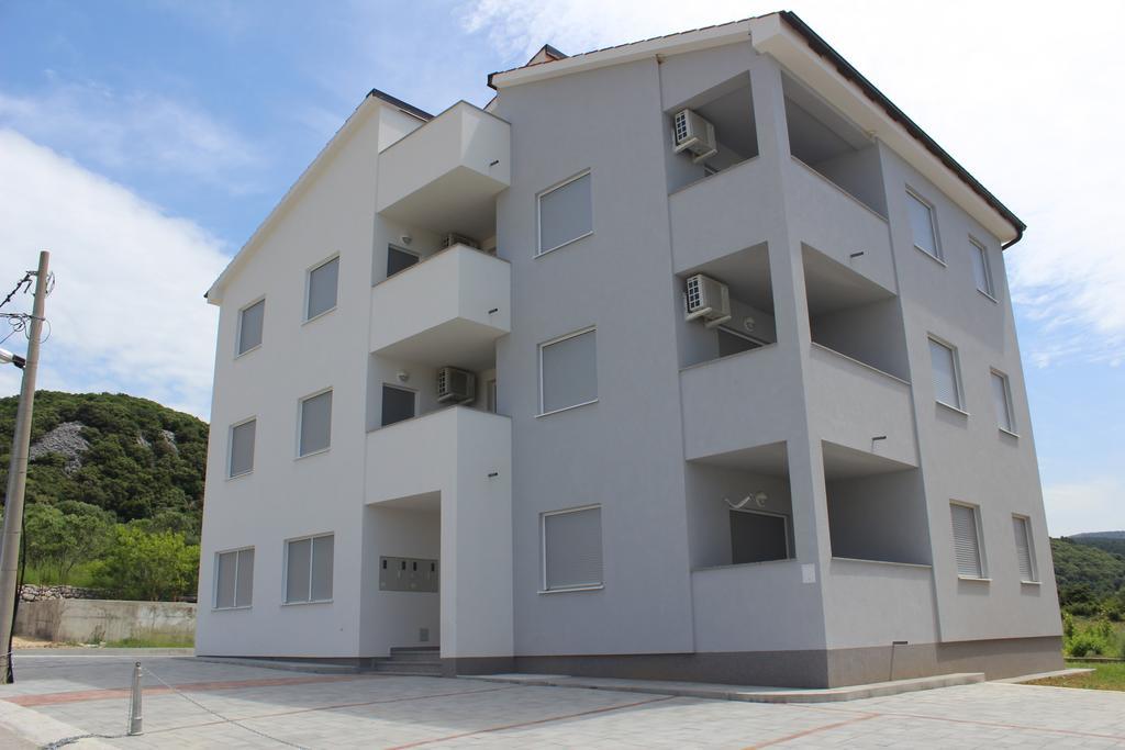 Apartments Petrusic Supetarska Draga Zewnętrze zdjęcie