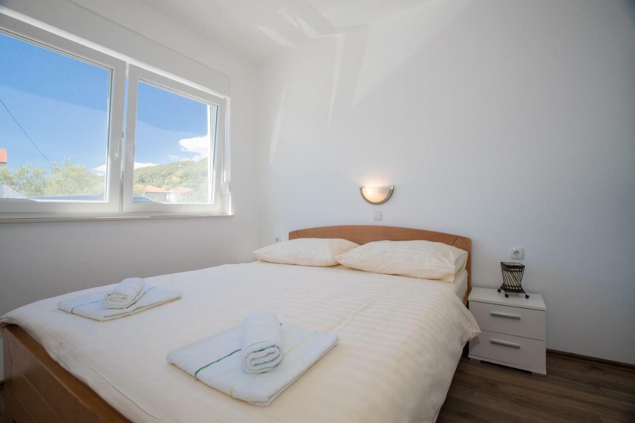 Apartments Petrusic Supetarska Draga Zewnętrze zdjęcie