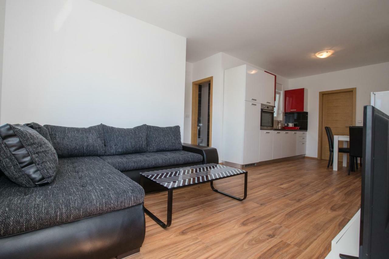 Apartments Petrusic Supetarska Draga Zewnętrze zdjęcie