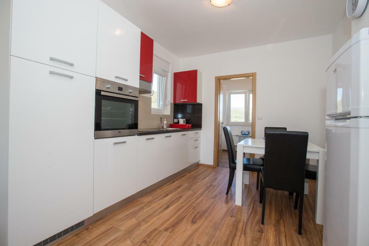 Apartments Petrusic Supetarska Draga Zewnętrze zdjęcie