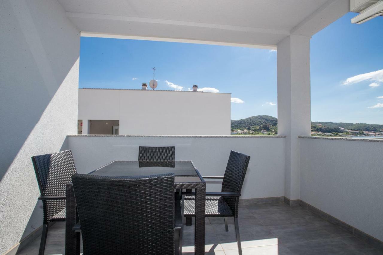 Apartments Petrusic Supetarska Draga Zewnętrze zdjęcie