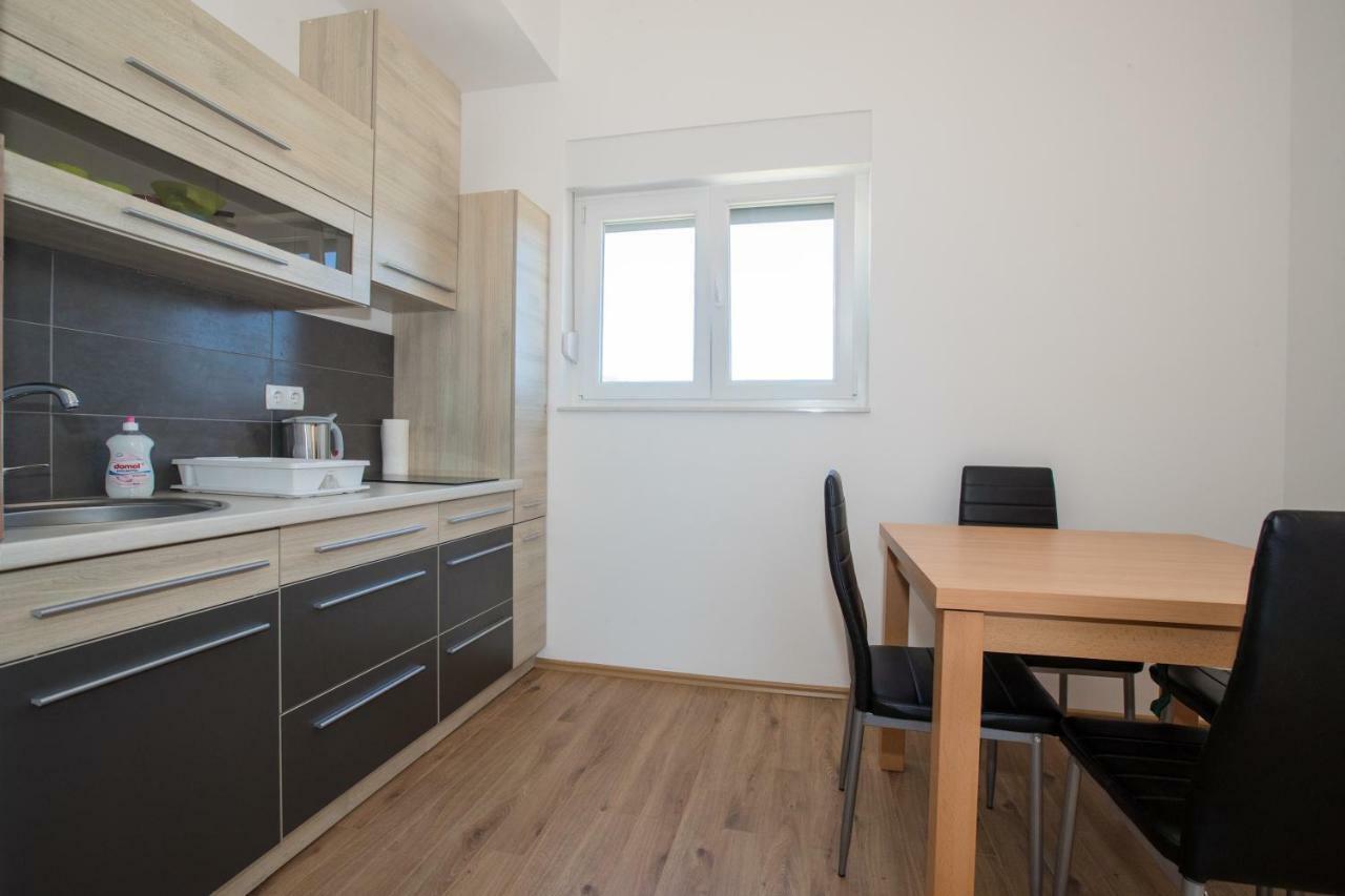 Apartments Petrusic Supetarska Draga Zewnętrze zdjęcie